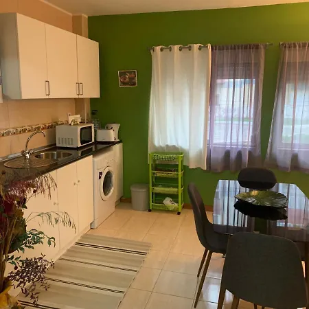Charming T1 In Seixal *