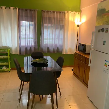 Charming T1 In Seixal *