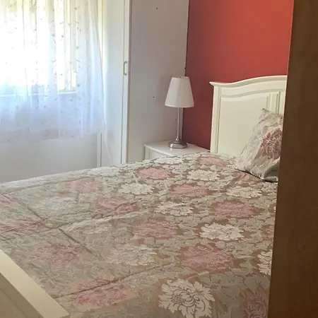 Charming T1 In Seixal Apartment