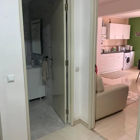 Charming T1 In Seixal Apartment