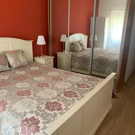 Charming T1 In Seixal Apartment