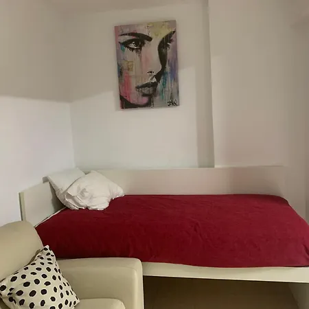 Apartment Charming T1 In Seixal