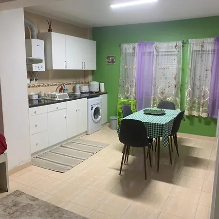 Charming T1 In Seixal * Paio Pires
